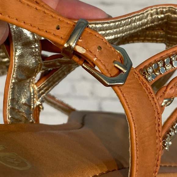CCM Women's "Brianna" Tan Vegan Leather Rhinestone Sandals-8 - Picture 6 of 7